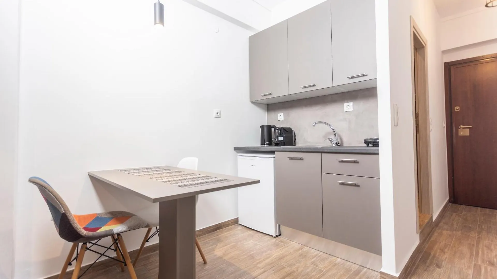 Downtown Seaside Studios Thessaloniki Apartment